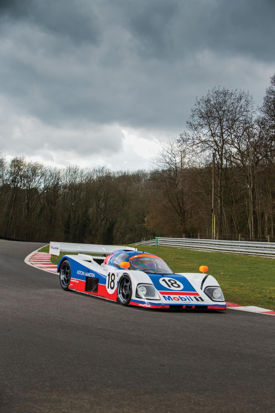  Aston Martin AMR1 1988 года  (фото 3 из 44)